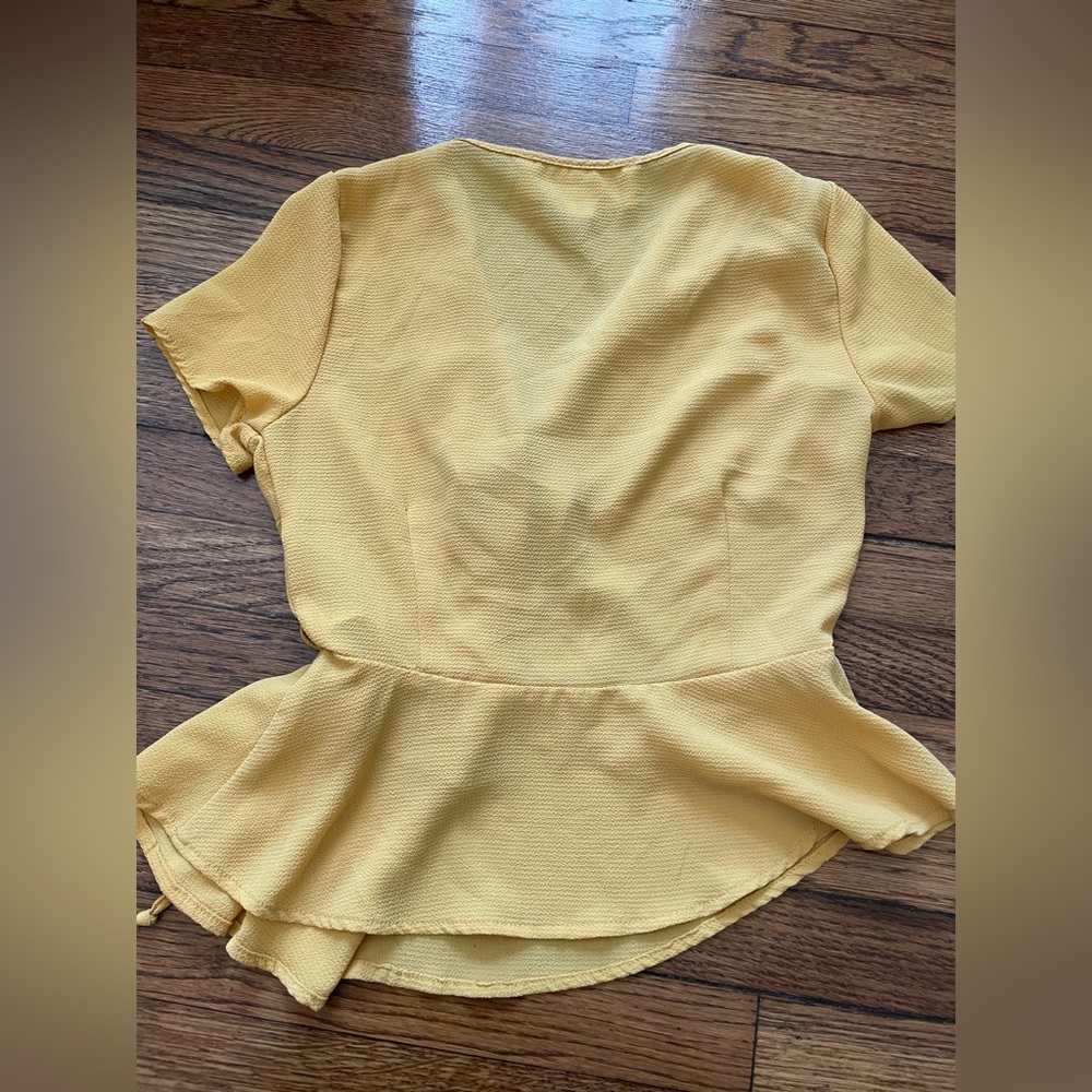 Wrap top - Picture 3 of 3